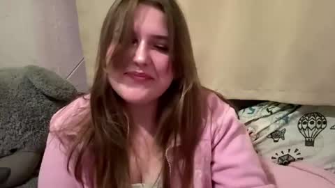 Snapshot of erlinehaspel chatting on 07-03-26, 08:15 Aya online show from 07-03-26, 08:15