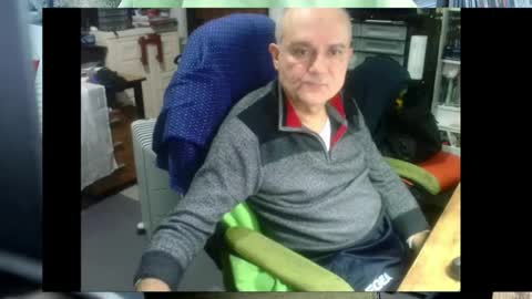 Snapshot of ernello chatting on 06-11-26, 07:23 ernello online show from 06-11-26, 07:23