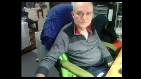 Snapshot of ernello chatting on 06-25-26, 05:12 ernello online show from 06-25-26, 05:12