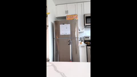 Hmmmhmmmm online show from 02-27-26, 05:57