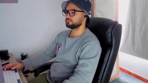 ernesto rodriguez 82 online show from 10-08-25, 03:53