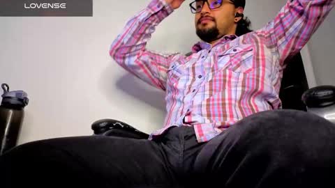 ernesto rodriguez 82 online show from 03-11-26, 04:18