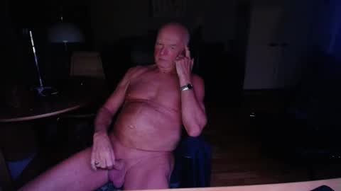 Snapshot of eroen chatting on 09-11-25, 09:48 eroen online show from 09-11-25, 09:48