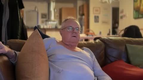 eros online show from 02-04-26, 12:11