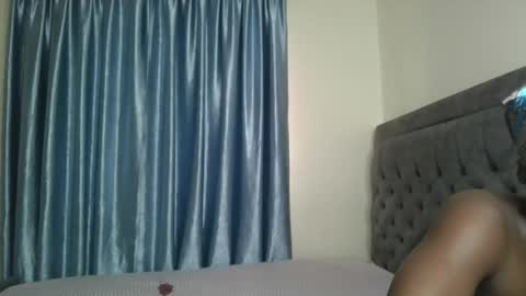 Snapshot of erotic_ebony1 chatting on 11-13-25, 09:08 Divah online show from 11-13-25, 09:08