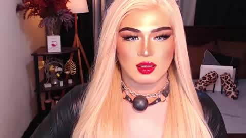 Snapshot of eroticfowler69 chatting on 12-14-24, 07:03 Anastasia online show from 12-14-24, 07:03