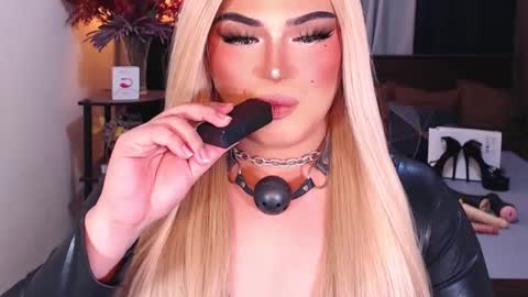 Snapshot of eroticfowler69 chatting on 01-12-25, 04:50 Anastasia online show from 01-12-25, 04:50