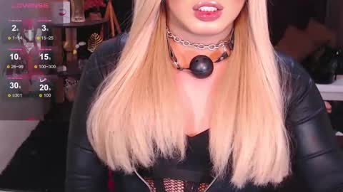 Snapshot of eroticfowler69 chatting on 02-25-25, 01:39 Anastasia online show from 02-25-25, 01:39
