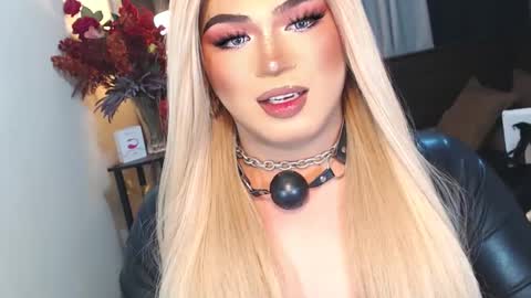 Snapshot of eroticfowler69 chatting on 02-26-25, 04:24 Anastasia online show from 02-26-25, 04:24