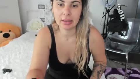 eroticsensualkitty4u online show from 10-24-25, 08:44