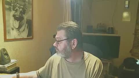 Erwins room welcome sound on online show from 01-20-25, 02:01