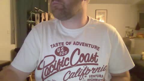 Snapshot of esclavepourfemme chatting on 10-26-25, 10:04 esclavepourfemme online show from 10-26-25, 10:04