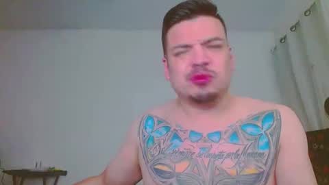 Snapshot of escodamus12 chatting on 02-08-25, 01:33 escodamus12 online show from 02-08-25, 01:33