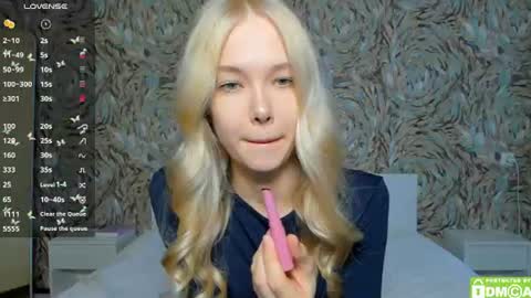 Snapshot of eshcka chatting on 07-08-26, 06:51 Megan and Brad online show from 07-08-26, 06:51