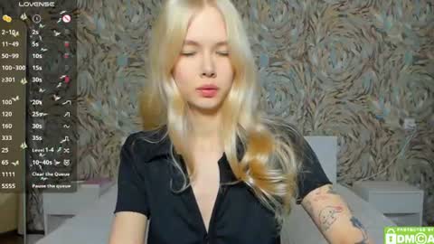 Snapshot of eshcka chatting on 07-12-26, 03:03 Megan and Brad online show from 07-12-26, 03:03