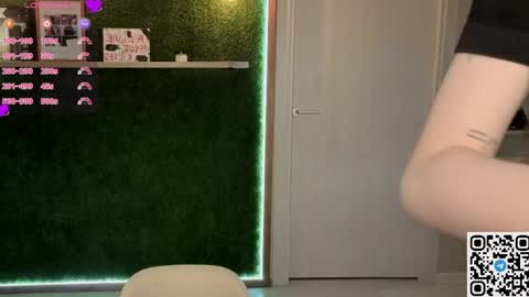 EshleGreen online show from 04-14-26, 06:58