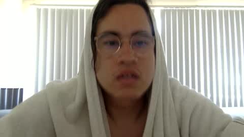 esiiiiiiiiis online show from 04-19-26, 08:11