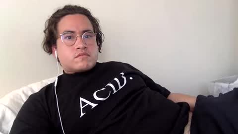 esiiiiiiiiis online show from 05-30-26, 04:26