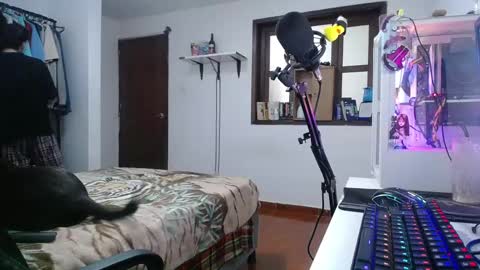 Esteban online show from 12-27-24, 02:36