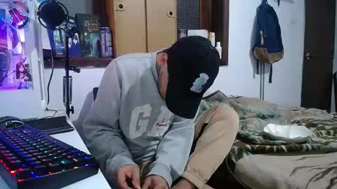 Esteban online show from 01-30-25, 04:48