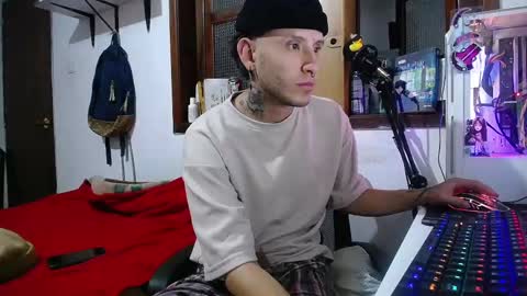 Esteban online show from 03-06-25, 04:52