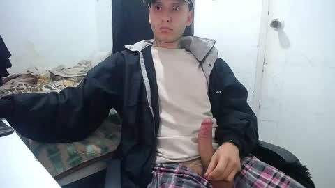 Esteban online show from 10-11-25, 02:48