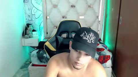 Snapshot of eskayler_ chatting on 09-17-25, 06:53 eskayler_ online show from 09-17-25, 06:53