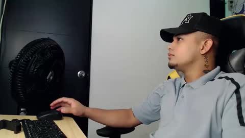 Snapshot of eskayler_ chatting on 09-24-25, 07:17 eskayler_ online show from 09-24-25, 07:17