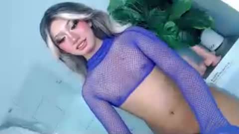 Snapshot of esmeralda28x chatting on 07-11-26, 01:30 esmeralda28x online show from 07-11-26, 01:30