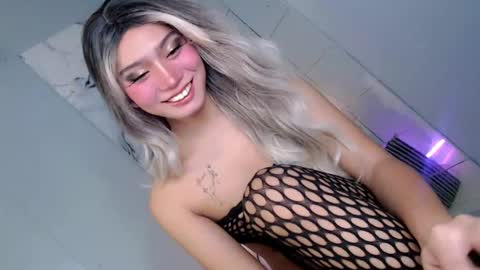 Snapshot of esmeralda28x chatting on 07-31-26, 12:32 esmeralda28x online show from 07-31-26, 12:32