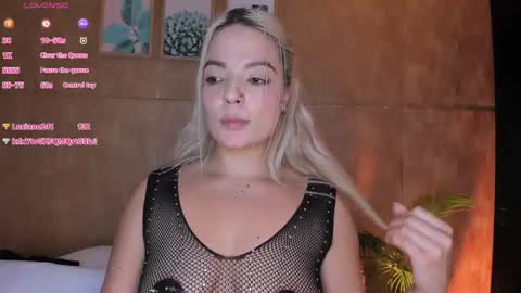 Esmeralda G online show from 02-22-25, 09:15