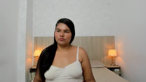 Esmeralda online show from 01-17-26, 07:17