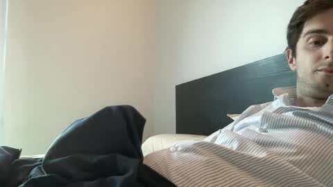 Snapshot of esoog15 chatting on 07-04-26, 06:36 esoog15 online show from 07-04-26, 06:36