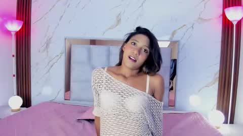 esperanzamora online show from 03-25-26, 12:11