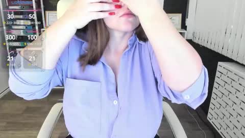 Ava online show from 09-10-25, 01:27