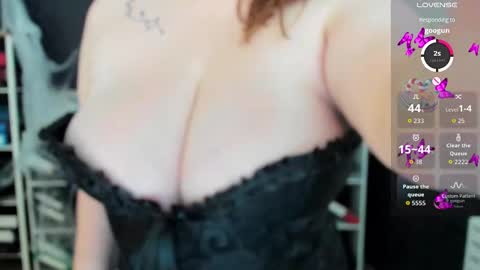 Ava online show from 10-31-25, 05:30