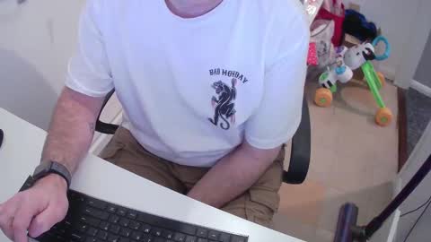 Snapshot of essex_wild chatting on 12-15-24, 10:50 Morph online show from 12-15-24, 10:50