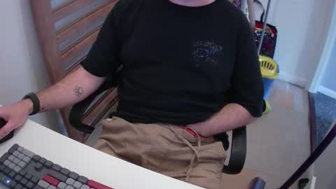 Snapshot of essex_wild chatting on 09-24-25, 11:02 Morph online show from 09-24-25, 11:02