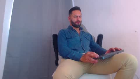 Snapshot of esteban7984068 chatting on 01-04-25, 08:27 esteban online show from 01-04-25, 08:27