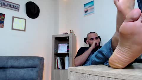 Snapshot of esteban_fer chatting on 04-22-26, 03:53 Esteban Fernandez online show from 04-22-26, 03:53