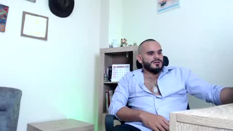Esteban Fernandez online show from 06-12-26, 06:12
