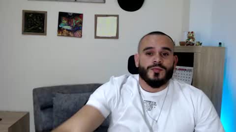 Esteban Fernandez online show from 06-14-26, 04:03
