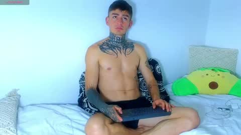 Esteban independent model online show from 05-18-26, 04:24