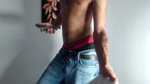 Esteban online show from 03-29-26, 03:17