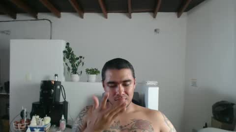 Snapshot of estebanmed92 chatting on 11-08-25, 05:12 estebanmed92 online show from 11-08-25, 05:12