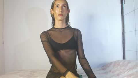 Estefa G online show from 01-03-25, 10:51