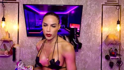 estefania1812 online show from 03-05-26, 12:17