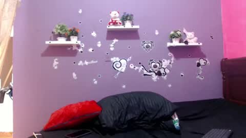 Snapshot of estefania_5 chatting on 01-30-25, 06:00 Estefania 5 online show from 01-30-25, 06:00