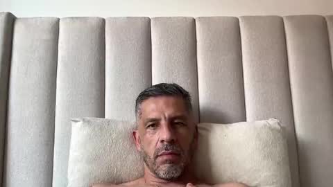 estefano1421 online show from 03-01-26, 05:48