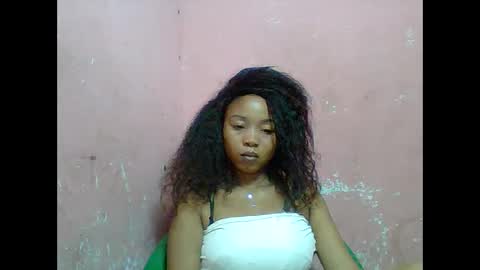 estelah20 online show from 11-23-25, 07:19